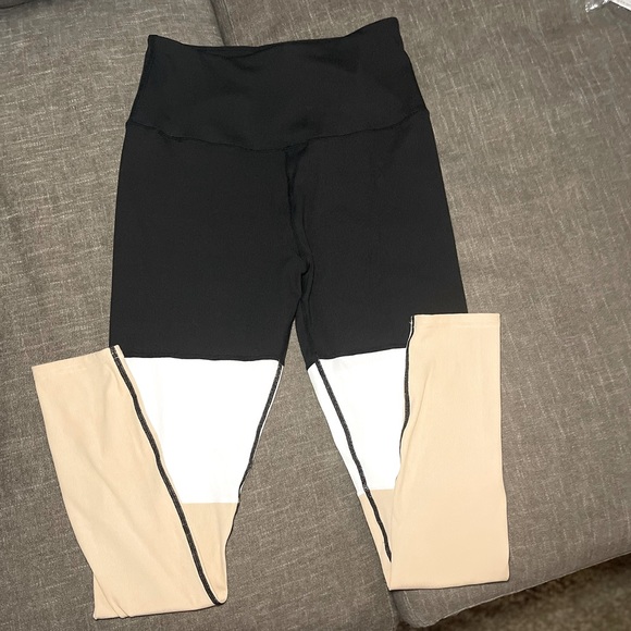 L.A. Society Pants - LA Society Color Block Ribbed Leggings size M